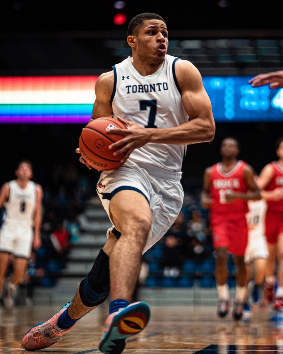 Varsity Blues Basketball tweet media