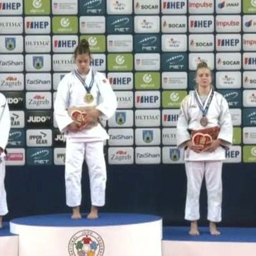 CubukHem's tweet photo. Bugün Hırvatistan'ın Başkenti Zagrep'te Yapılan Judo Ümitler Dünya Şampiyonasında Çubuk Halk Eğitimi Merkezi Kursiyeri Sporcumuz Tuana Gulenay Dünya İkincisi Oldu.
Judocu sporcumuzu tebrik eder, başarılarının devamını dileriz. https://t.co/XaGbDomw0E