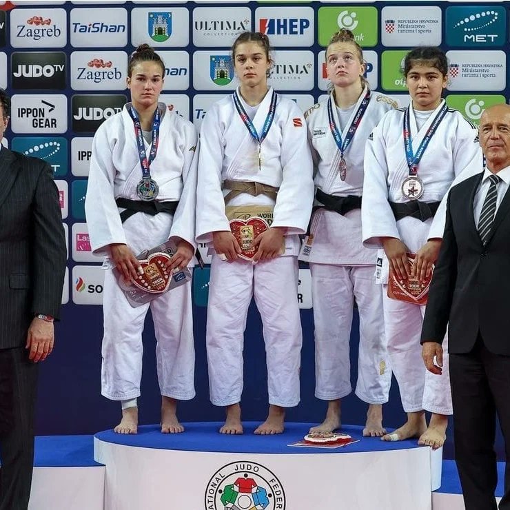 CubukHem's tweet photo. Bugün Hırvatistan'ın Başkenti Zagrep'te Yapılan Judo Ümitler Dünya Şampiyonasında Çubuk Halk Eğitimi Merkezi Kursiyeri Sporcumuz Tuana Gulenay Dünya İkincisi Oldu.
Judocu sporcumuzu tebrik eder, başarılarının devamını dileriz. https://t.co/XaGbDomw0E