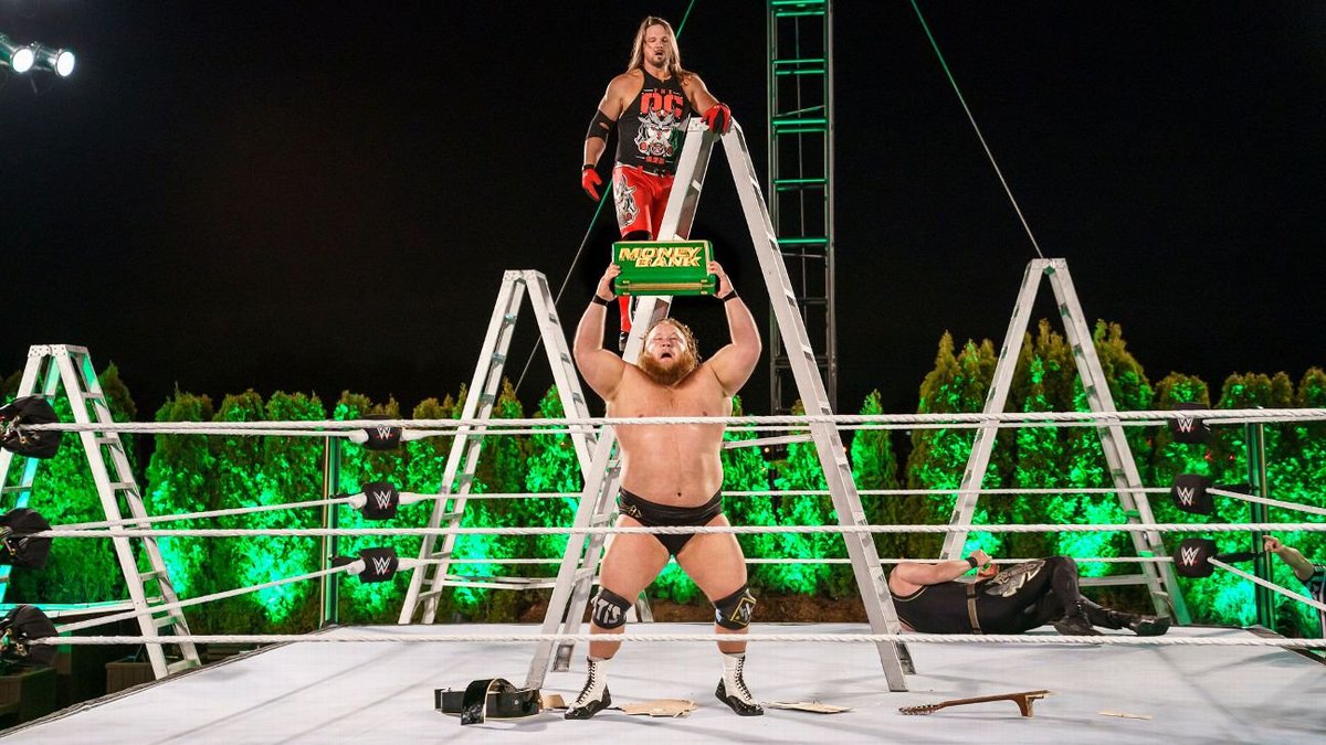 WrestlingWorldCC tweet media