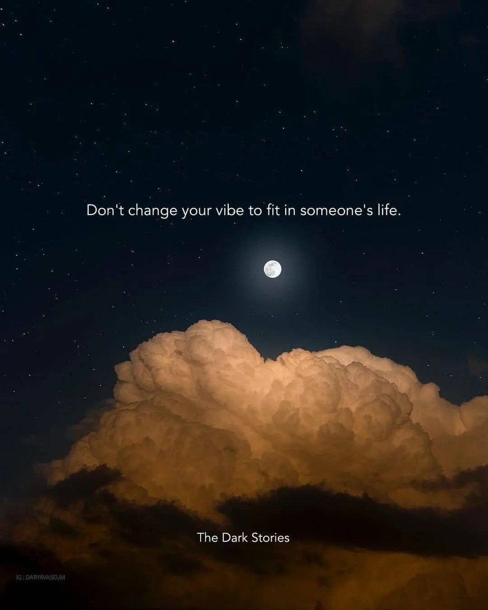 This__Is__John's tweet photo. Don't change your vibe to fit in someone's life. #Quotes #Change #LifeLessons #SaturdayVibes #BeYourSelf #PositiveTwitterDay #ThinkBIGSundayWithMarsha https://t.co/97w1IsxY1s