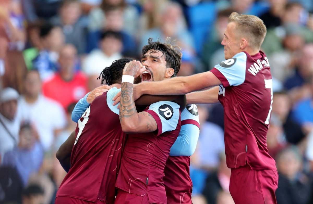 premierleague's tweet photo. It just keeps getting better and better and better for West Ham! 

The away side lead 3-0 at the Amex Stadium with 15 minutes left 🔥

#BHAWHU https://t.co/5pXsbvLpvj