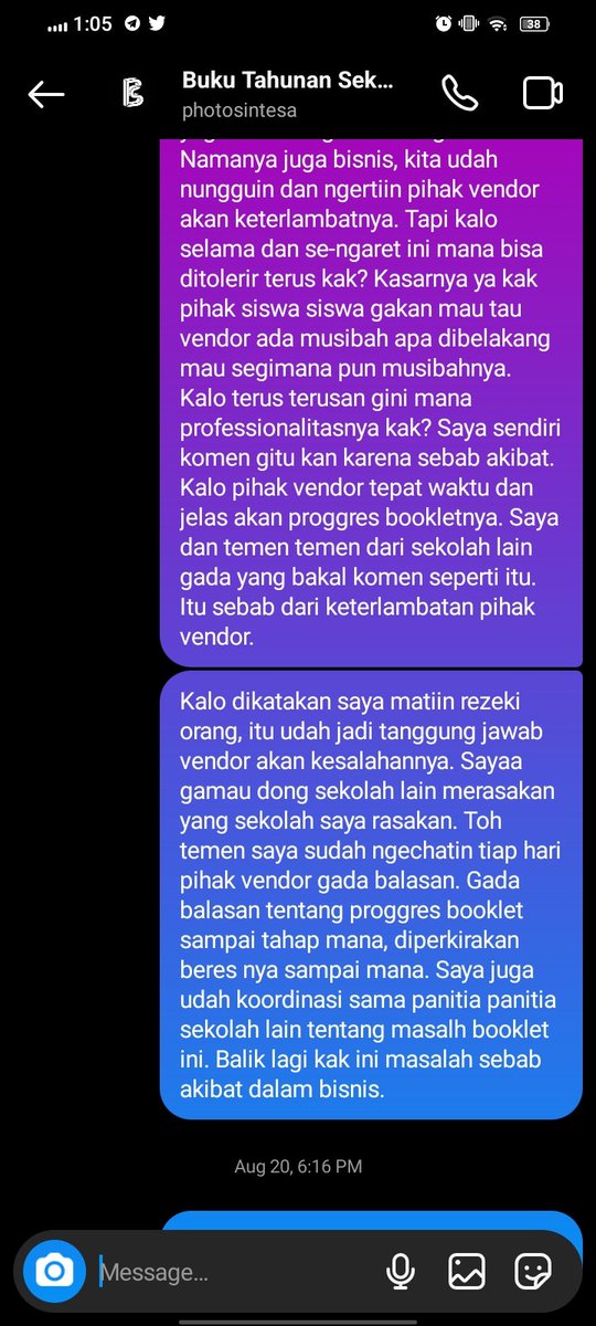 dvilamorm's tweet photo. Aku bales gini ke mereka dan mereka gada tanggung jawab samsek cuma nge read aja. Jujur aku kasian temen temen aku yang bayar booklet dari hasil uang nabung mereka. Gada yang tau mereka dapetin uang tu hasil jerih payahnya. Emang cuma 330k mungkin buat sebagian itu ga seberapa. https://t.co/IbMHaXBhLg