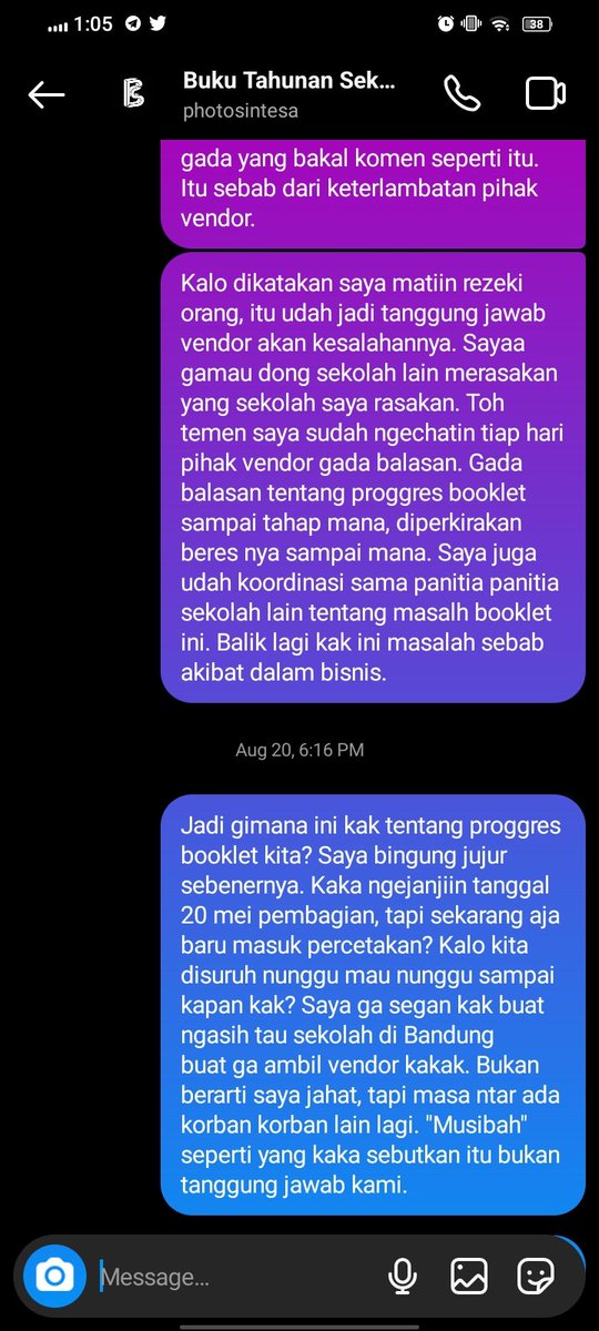 dvilamorm's tweet photo. Aku bales gini ke mereka dan mereka gada tanggung jawab samsek cuma nge read aja. Jujur aku kasian temen temen aku yang bayar booklet dari hasil uang nabung mereka. Gada yang tau mereka dapetin uang tu hasil jerih payahnya. Emang cuma 330k mungkin buat sebagian itu ga seberapa. https://t.co/IbMHaXBhLg