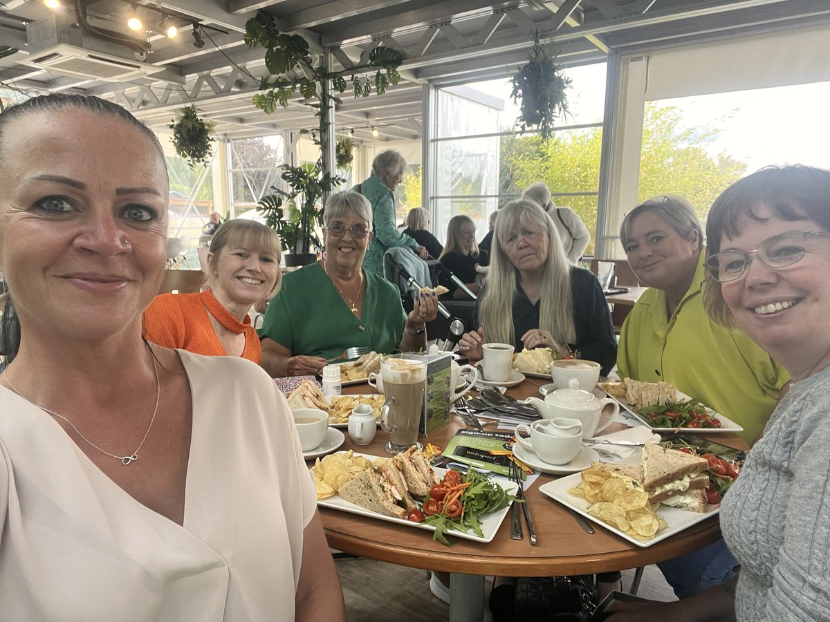 Marie_L_Hall's tweet photo. Lovely afternoon out with the mums and good friends for a mini hen outing @BentsGardenHome 

@AmandaJolley70 @Vicky_Outen https://t.co/ygxUQr7e2w
