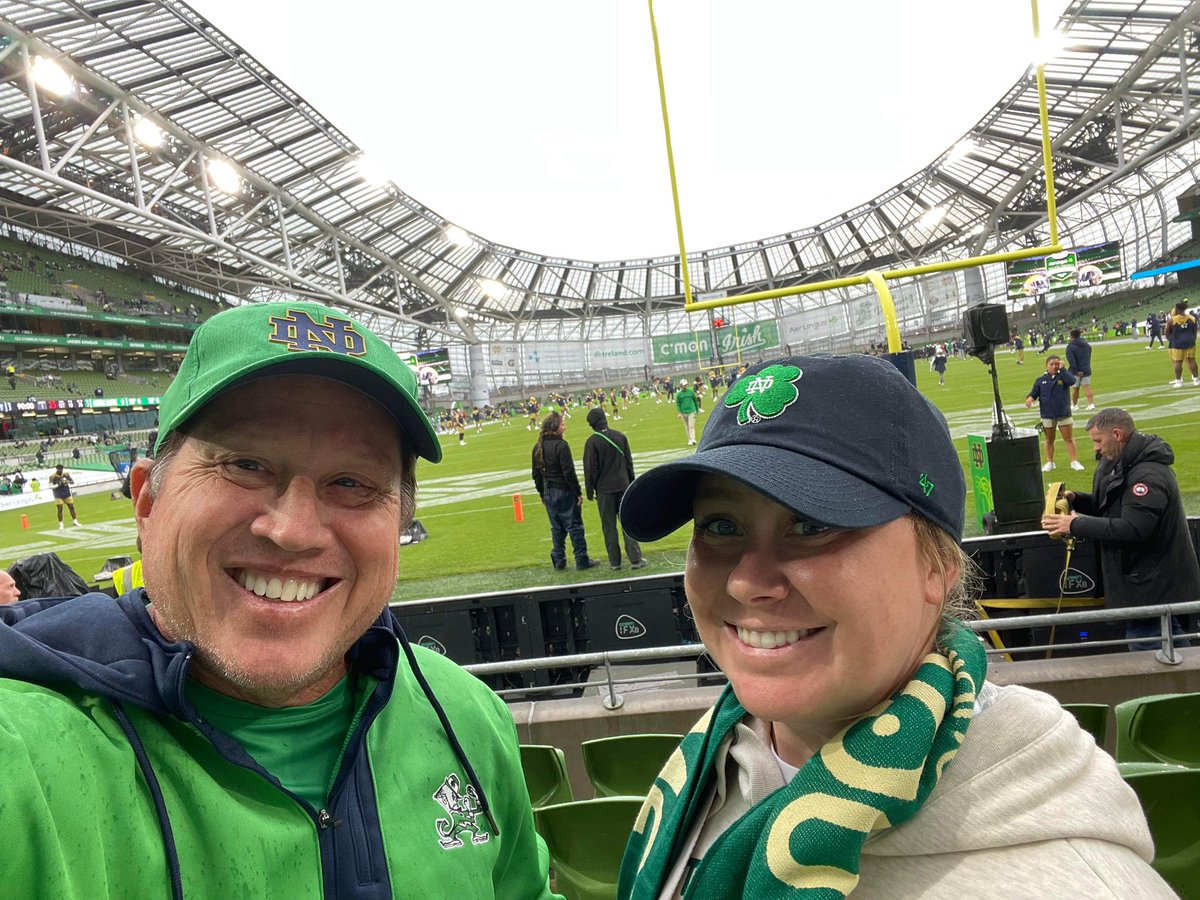 GregoryAlanHol1's tweet photo. My softball buddy from Jax, Bill Leonard and his daughter attending the Notre Dame vs Navy game in London.
#teamsideline https://t.co/UmuAXKv5uG