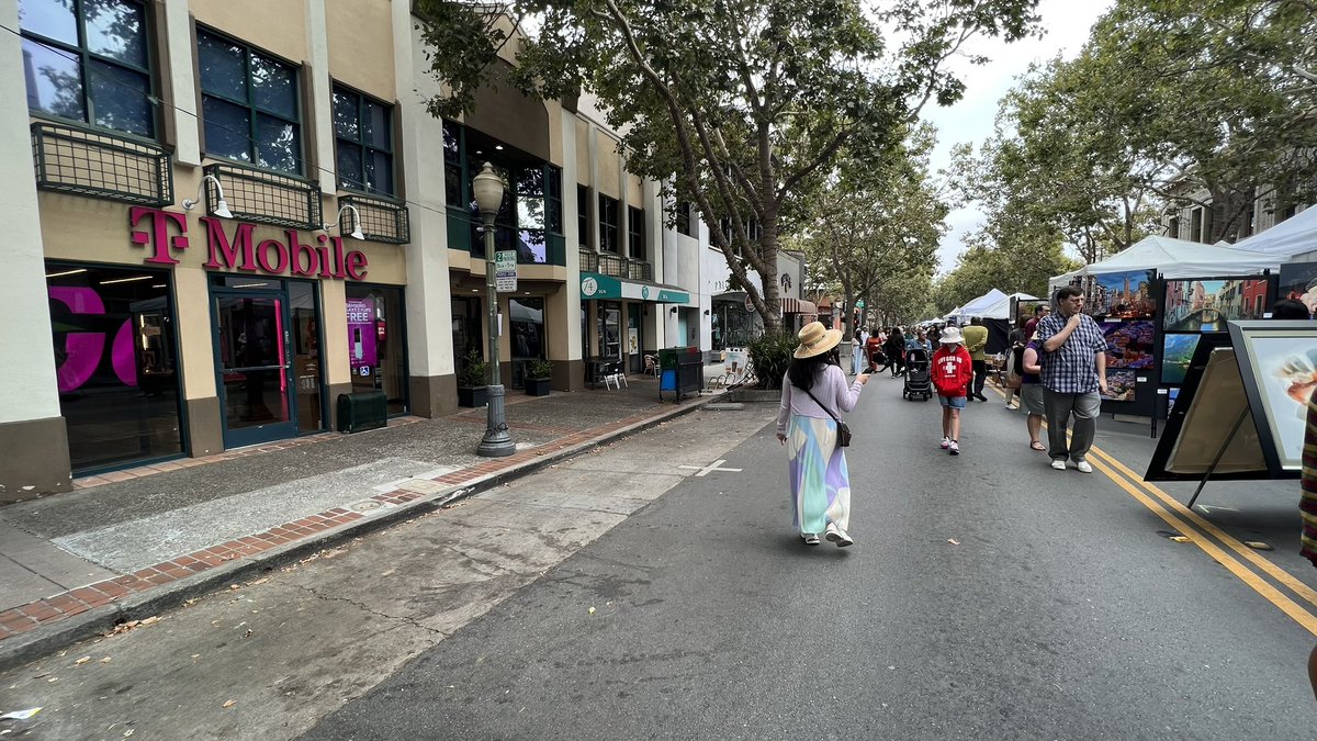 No need for the T-mobile Truck at this event. We have a store on-site! Come by Downtown Palo Alto to visit your local T-Mobile store (and maybe the annual Palo Alto Arts Festival while you’re at it) 🎨🖼️