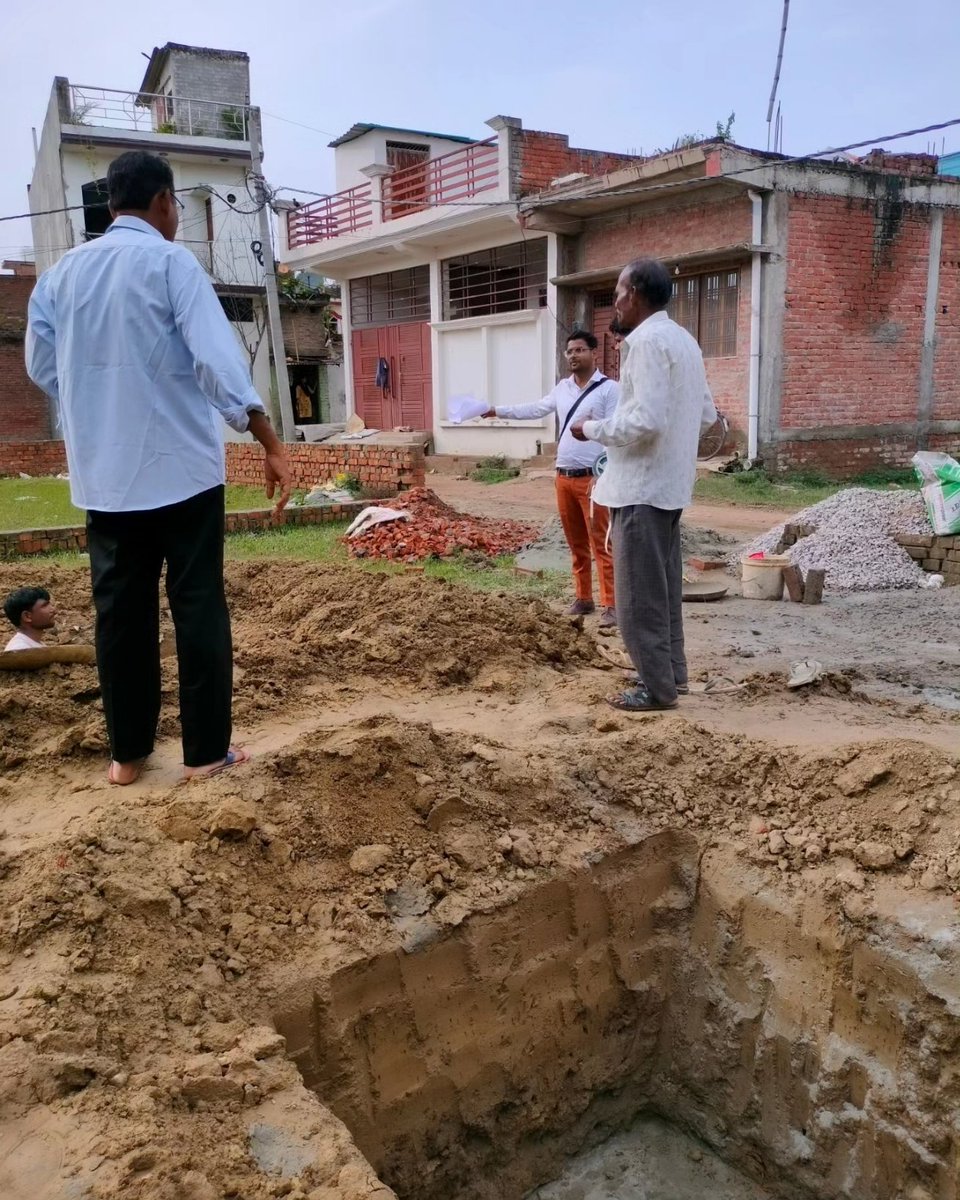 Today Site Visit New Construction 🏗️ Site At FaridiPur, Dubagga, Lucknow. #architect #architecture #construction #constrcutionturnkeyprojects #constructionlife #constructionsite #constructionwork #instareels #shortsvideos #viralreels #sitevisit #sitework #Turnkeysolution 5/5