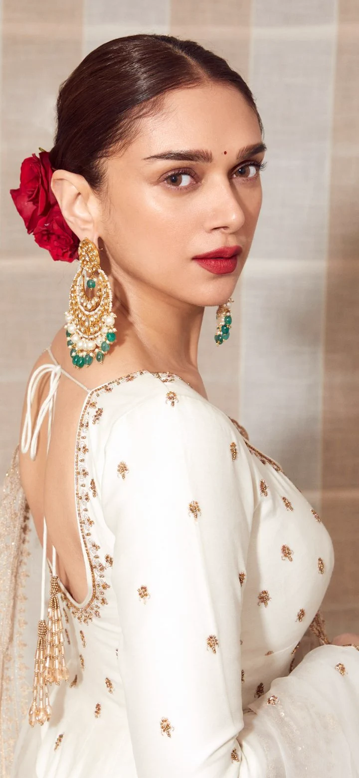 F4ehHKTWIAAZLPO?format=webp&name=large