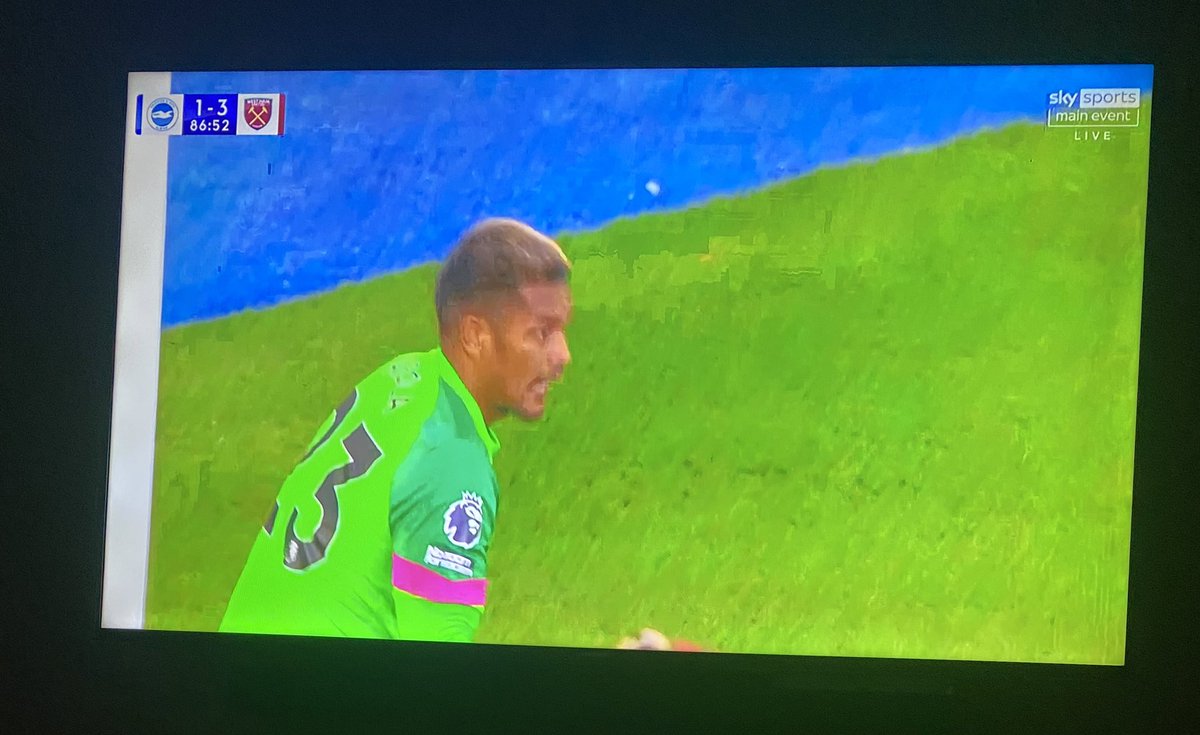 ClaireLacey_1's tweet image. I put a bet on for us to win 3-1…thinking it must be our year to overcome this poor run again Brighton….
This is how I feel right now 😁🤗🥰
But there’s still a few mins to go! 🫣
Come on you Irons!!!! 💪🏼🙌🏼⚒️⚒️⚒️
#COYI #WHTID