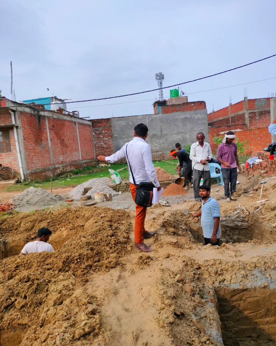 Today Site Visit New Construction 🏗️ Site At FaridiPur, Dubagga, Lucknow. #architect #architecture #construction #constrcutionturnkeyprojects #constructionlife #constructionsite #constructionwork #instareels #shortsvideos #viralreels #sitevisit #sitework #Turnkeysolution 5/1