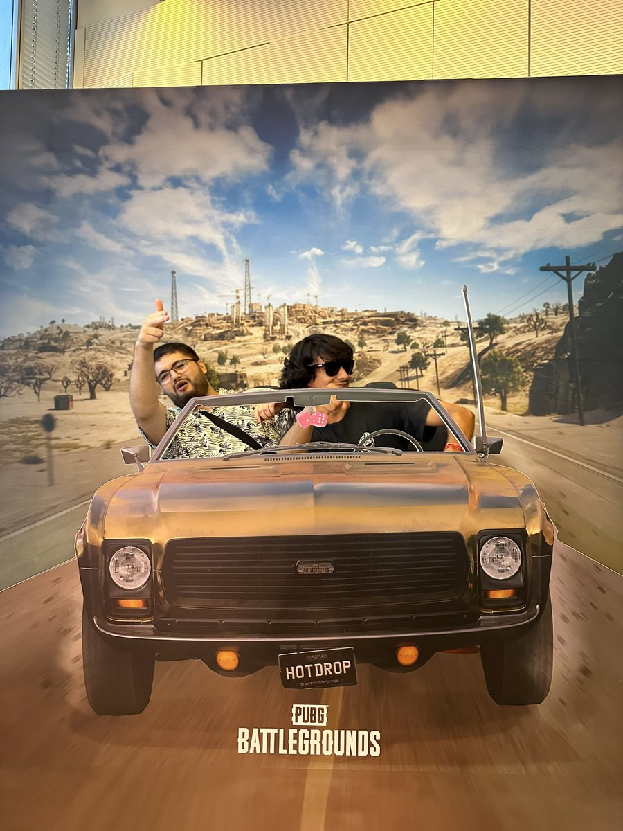 Predmada's tweet image. Out with @PedroRainha02 #pubghotdrop