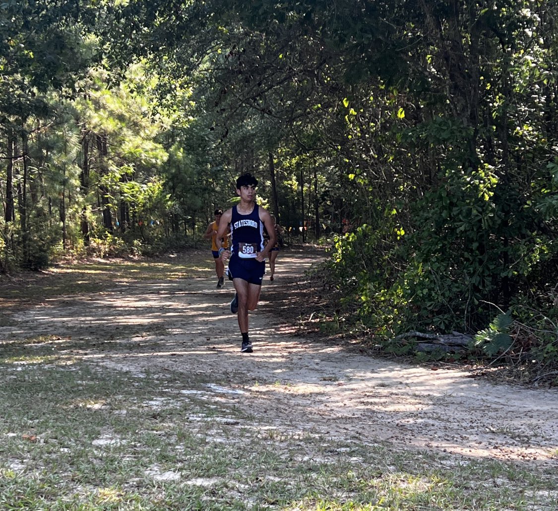 Great race this morning by our Blue Devil Cross Country runners! 🏃🏽👟#milesandmemories #xcountry #runningwiththedevils