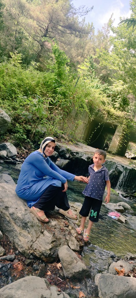 shrfth123's tweet photo. Annesinin biricik kuzusu 😍 https://t.co/RrkXc35HOp