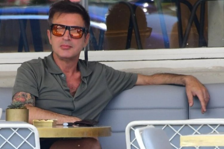 Teoman: "Hiç müzik dinlemiyorum, sıkılmışım abi ya, hiç bir şeyle ilgim yok"