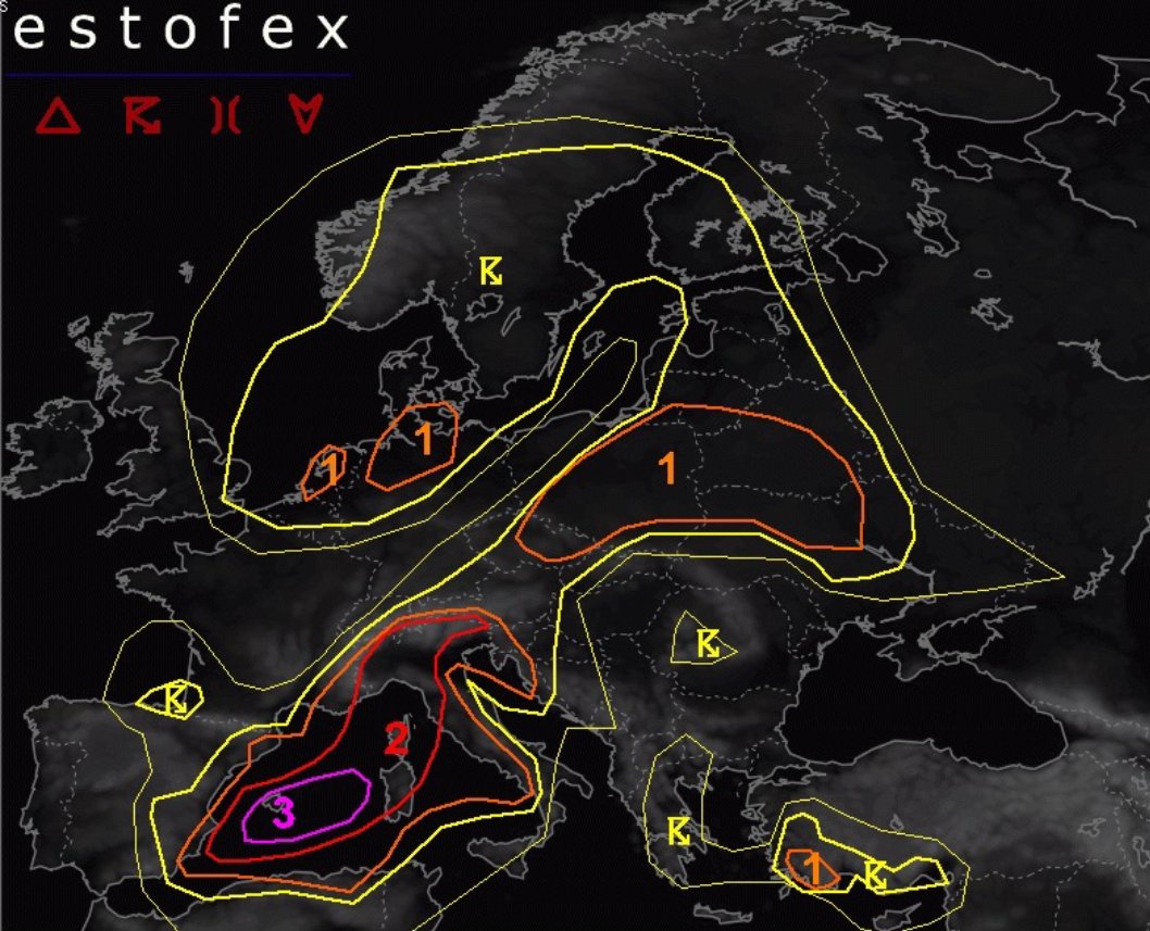 Esto sí que es la primera vez que lo veo. ESTOFEX nos sitúa el nivel 3 (máximo) directamente en Baleares. Hablamos de una alta probabilidad de tornados,supercélulas convectivas y vientos sostenidos huracanados. Mientras tanto, los medios de comunicación aquí ni mu. Mucho cuidado.