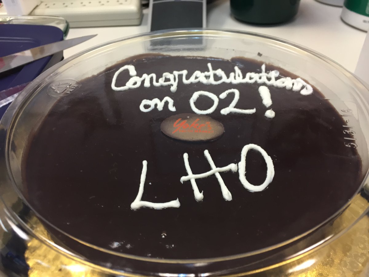 LIGOWA's tweet image. Aug25: O2 Ends w/ a BANG!
💥
On Fri Aug 25, 2017, O2 ended at 3pmPT for @LIGO &amp;amp; @ego_virgo.
Here&apos;s O2 Run Coordinator Keita Kawabe w/ apple cider &amp;amp; the @LIGOWA Control Room with cake!
#GravitationalWaves #LIGOVirgoKAGRA #BinaryNeutronStar #GW170817 #astronomy #GravityAndLight
🧵