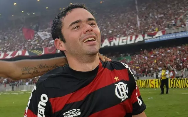 aNIMEfla's tweet photo. Escolha um pra ter ganho uma Libertadores pelo Flamengo: https://t.co/FAcbZdIlnq