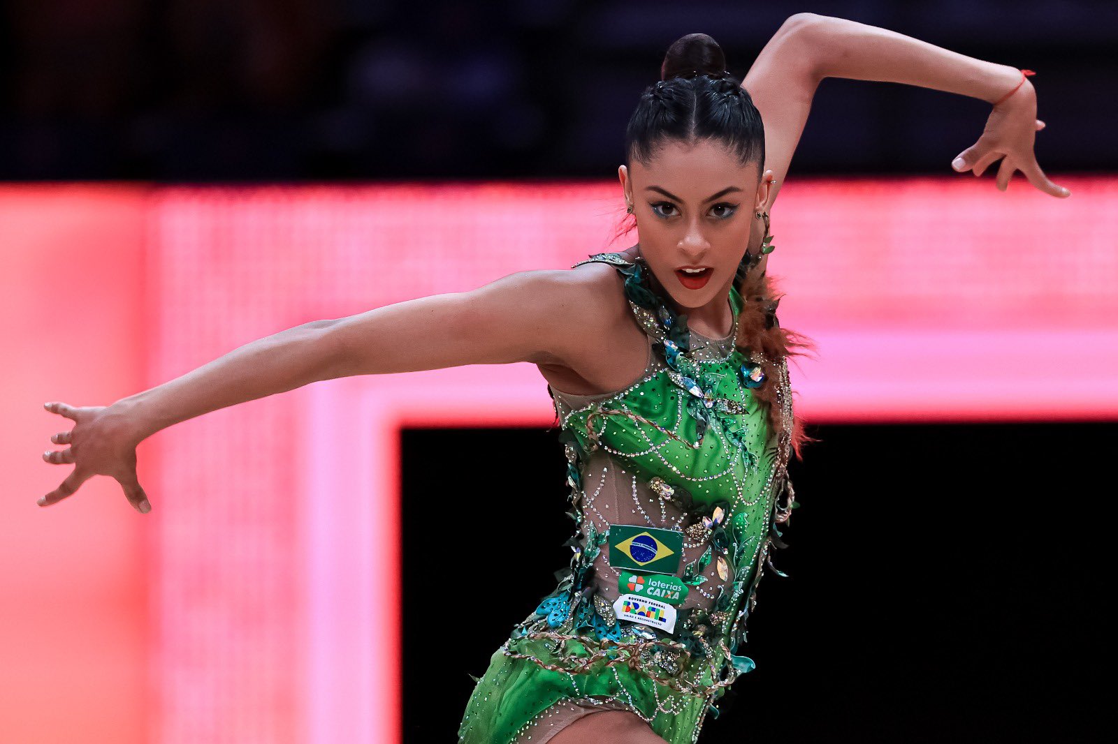 Bárbara Domingos fica em 11º e conquista resultado histórico para o Brasil  no Mundial de Ginástica Rítmica