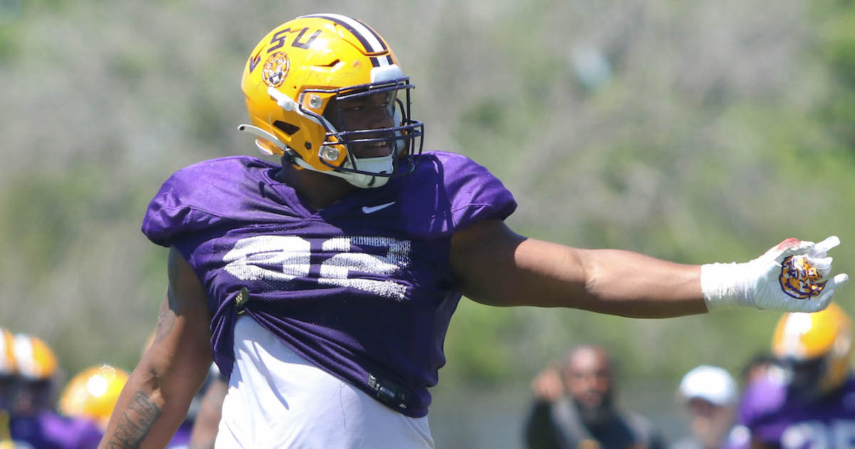 #LSU's Mekhi Wingo will wear No. 18 this season. It's the ultimate vote of confidence in Wingo as one of the team's leaders. “Thank you to (BJ Ojulari) for properly showing me how to wear this number and really uphold the standard on an off the field.' on3.com/teams/lsu-tige…