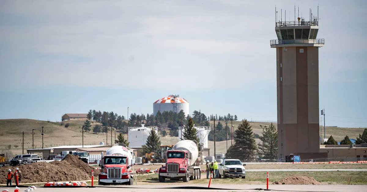 Commercial flights out of Cheyenne Regional Airport are expected to resume on Sept. 10 as the 160-day renovation project for Runway 09-27 comes to an end. buff.ly/45Feri4 New <a href="/WTEnews/">Wyoming Tribune Eagle</a> state government reporter Hannah Shields (<a href="/happyfeet004/">Hannah Shields</a>) has the details.