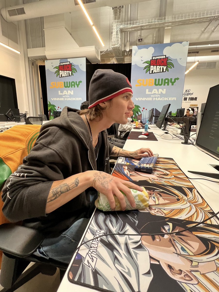 100Thieves's tweet photo. RUN IT UP OR RUN IT DOWN IN SOME TDMS AT THE @SUBWAY LAN WITH @vinniehacker

Starting now. #SubwayPartner https://t.co/WZlcpCOw16