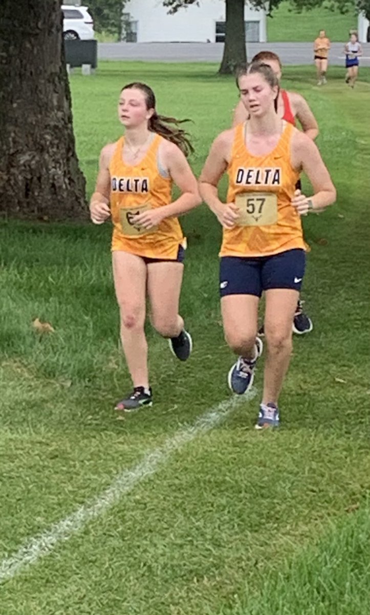 Girls race action from Oak Hill. ⁦<a href="/DeltaEagles_/">𝗗𝗘𝗟𝗧𝗔 𝗔𝗧𝗛𝗟𝗘𝗧𝗜𝗖𝗦</a>⁩ ⁦<a href="/delcom_schools/">Del-Com Schools</a>⁩