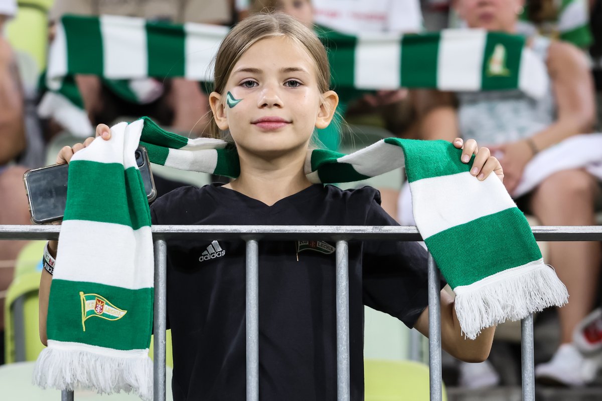 LechiaGdanskSA's tweet photo. A MY SWOJE! 🤍💚

Zdjęcia KIBICÓW z #DzieńMeczowy 🇳🇬 https://t.co/u75wRCaPgJ

#LGDTSP https://t.co/ZZahFFBWTl