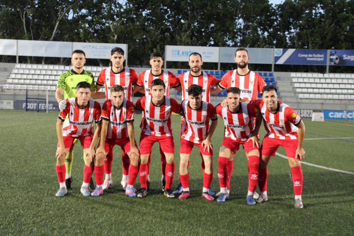 UD_Viladecans's tweet photo. Primer equipo|🔴⚪️ PRETEMPORADA

Triunfo de prestigio de los de Triguero frente a un rival de categoría superior.

0️⃣ @aeprat1945 
1️⃣ @UD_Viladecans

⚽️ Edgar https://t.co/iUDjSvPJcH