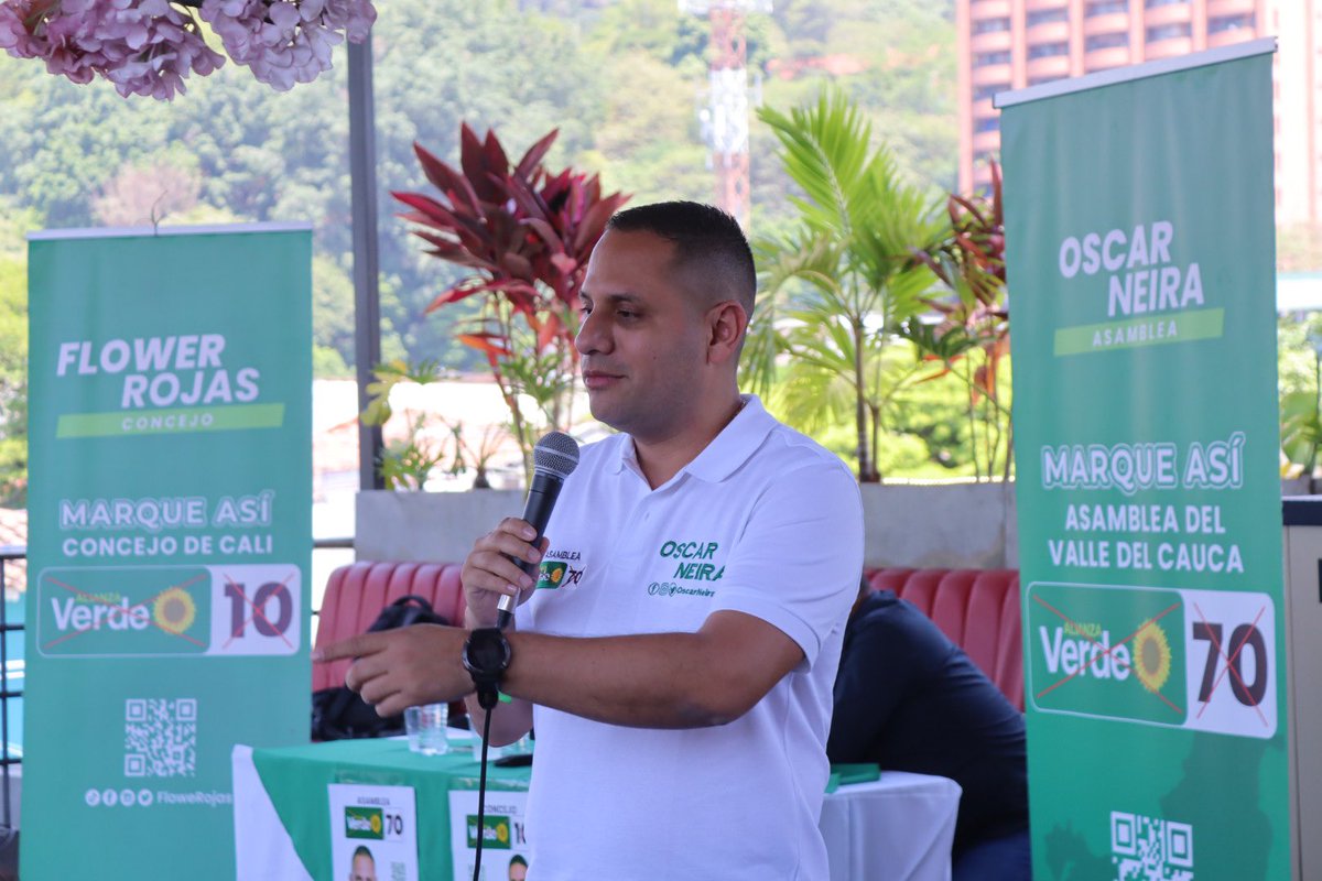 OscarNeira70's tweet photo. ¡El Partido Verde 🌻7️⃣0️⃣ por el Valle del Cauca mantiene los encuentros con nuestra gente! 

El día de hoy amigos y amigas de Cali han recibido a la fórmula 👥para el desarrollo de nuestra ciudad y región, conociendo sus propuestas y principios. 💚🤜🏻🤛🏻 https://t.co/4l8aTCqpoS