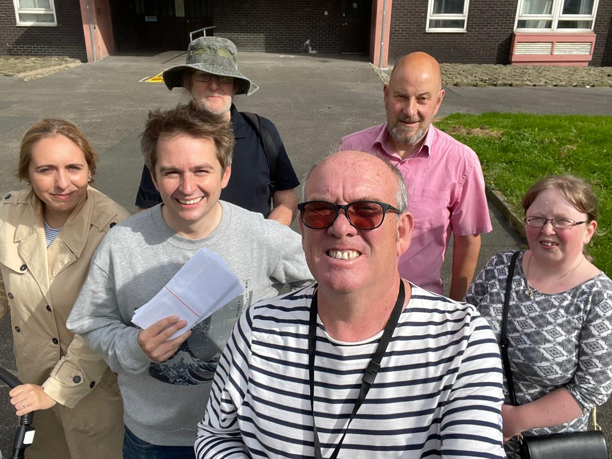 It was very good to get back out on the #labourdoorstep today after some time away with the family. We spoke with residents around Gamble Hill and continued to deliver the last of Councillor Adrian McCluskey's introductory letters.