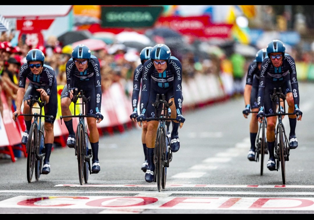 asserpelle's tweet photo. Nothing to see here #Vuelta2023 #LaVuelta https://t.co/PgF6ikcaX6