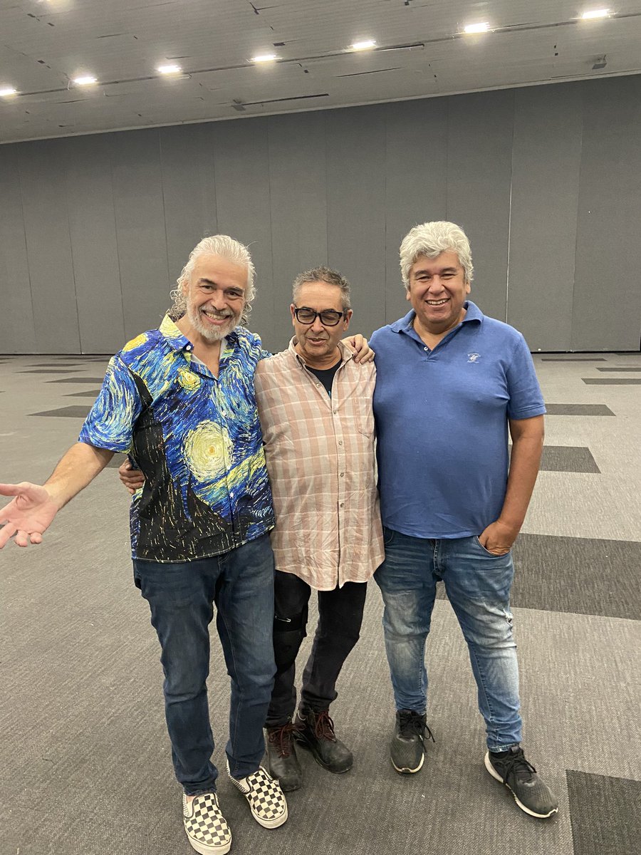 MemomixA's tweet photo. Juventud y experiencia en el scouting con Jorge Ninja, Cesar Cosió y Memomix https://t.co/7d3dNZ9aNt