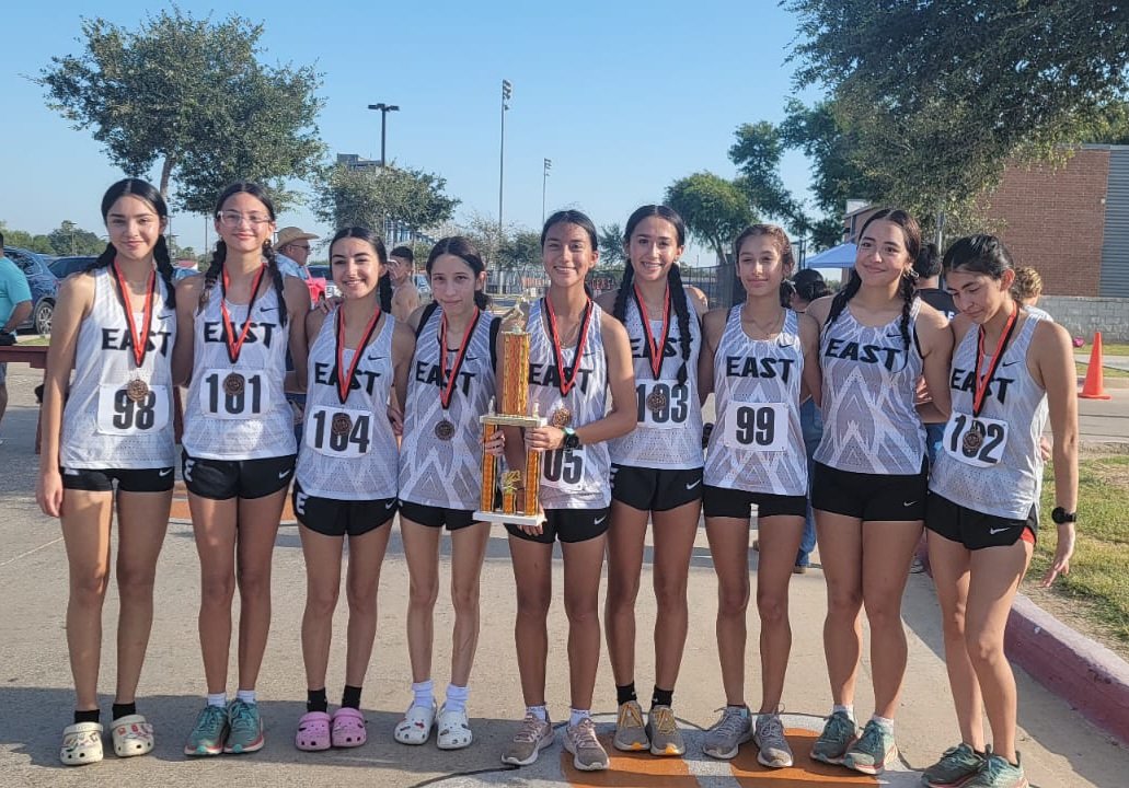 Congratulations Lady Wildcats on another win 🏆 this season in taking the team title in Mercedes this morning.