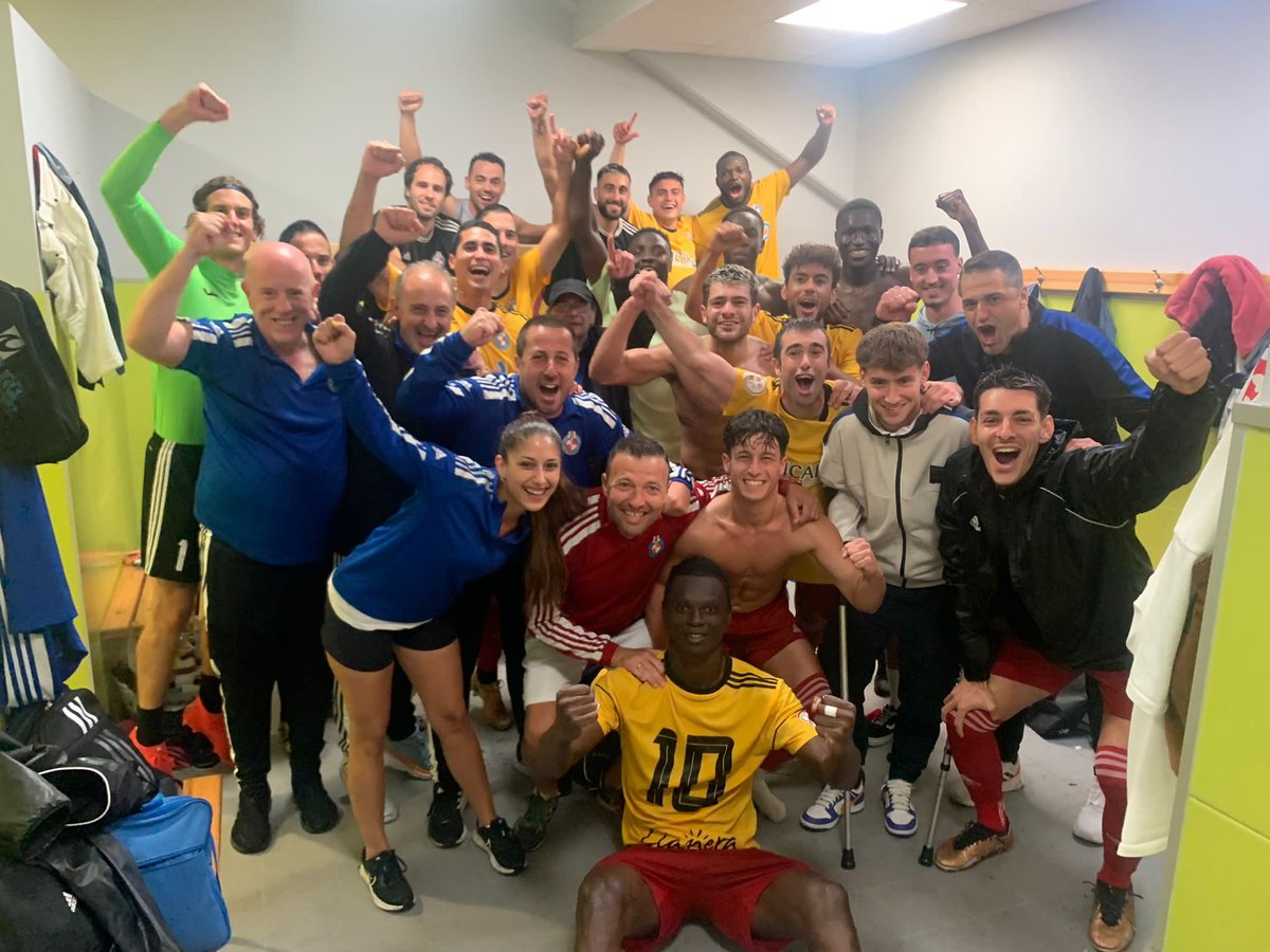UDLlanera's tweet photo. ¡¡¡GIGANTES!!! Clasificados para la final de la Copa Federación tras vencer en la tanda de penaltis al UP Langreo (2 - 2 en el tiempo reglamentario con dos goles del pichichi @cris9tian14), ¡qué gran trabajo equipo! 
    
#AvantiLlanera #CorazónYCoraje #ImaginaNoConfiar 🔴⚪️ https://t.co/fn097FC1mC