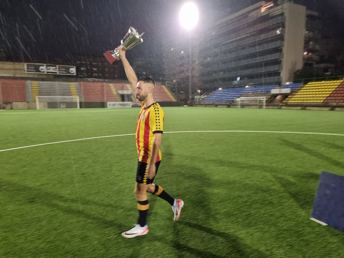 🏆 VIII Memorial Narcís Sala

El nostre capità, <a href="/albertitogn10/">Albertito</a>, rep el trofeu de campió 🟡🔴

El Girona B rep el trofeu de subcampió.