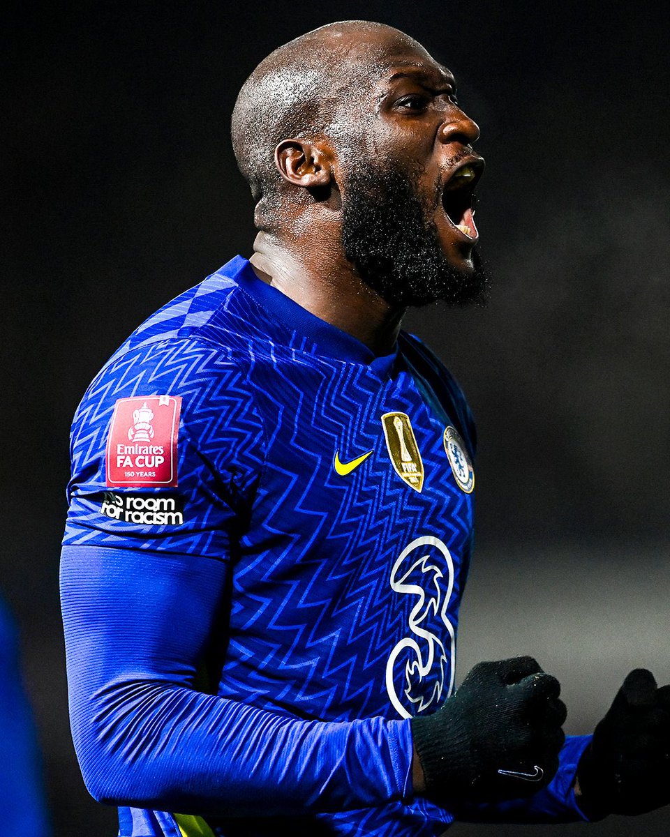 trunksRM's tweet image. Mi caballo, con pintus se le saca una buena versión, cesión simple, destroza cualquier defensa de esta liga fácil..