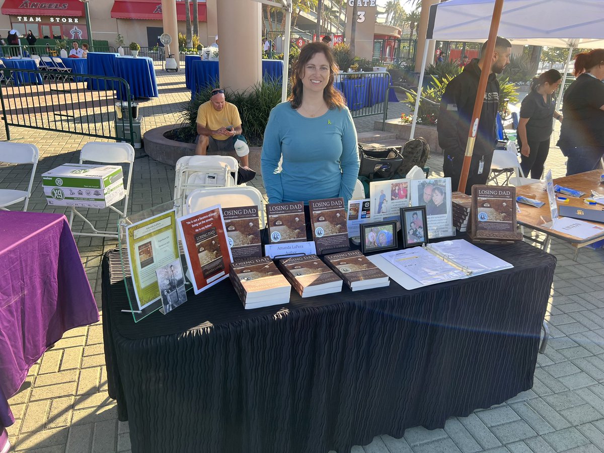 AmandaLaPera's tweet photo. Signing books at Angels stadium this morning! Iβll be here until at least 11 in the a.m. If youβre in the area, stop by π #mentalhealthmatters
#losingdadbook #namioc #namiwalks #booksigning #authorsofinstagram #author #mentalillnessawareness https://t.co/7OnwT9XwnL