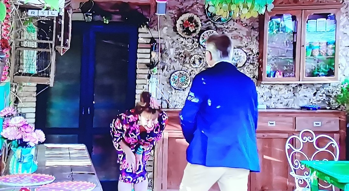 Zonder te weten waar het over gaat is dit screenshot toch wel heel hilarisch 🙈🙈
#Paul #Debbie #benbvolliefde