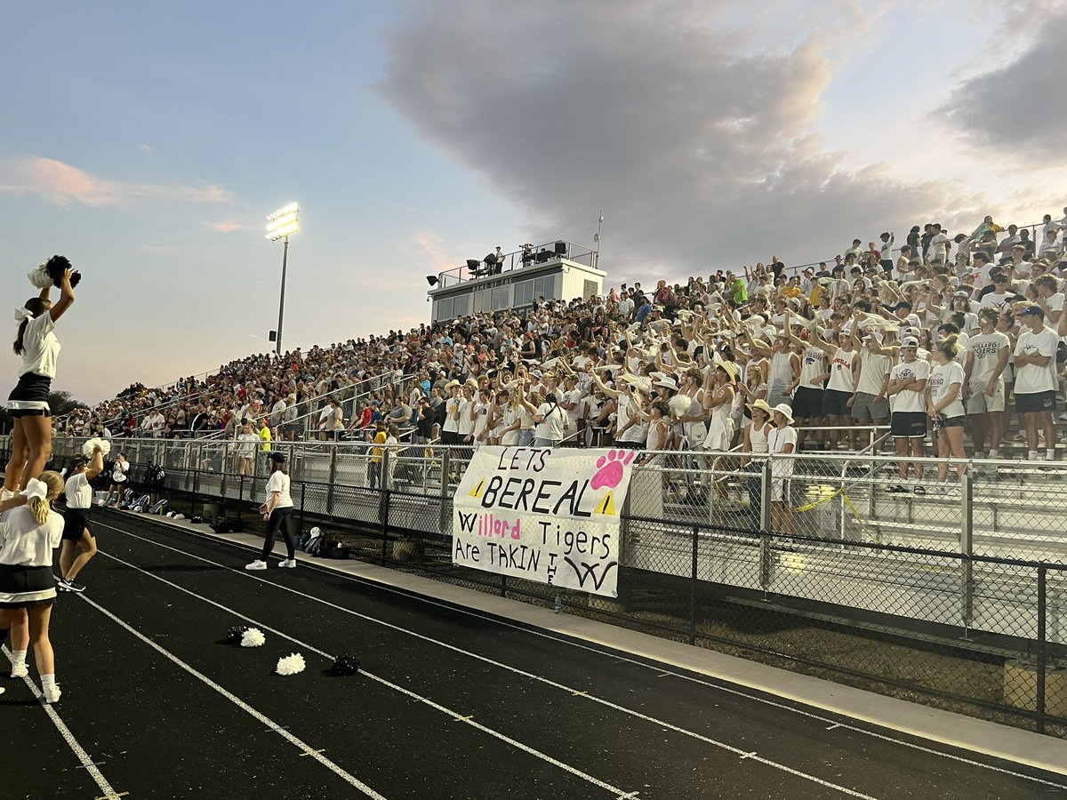 DrKevinMorrison's tweet photo. So great watching Friday Night Football @Willard_HS ! Especially when we win! #1T1W #itsgoodtobeatiger @WillardTigerFB @WillardSports @willardschools @WillardSGA https://t.co/igIcpPZvA1