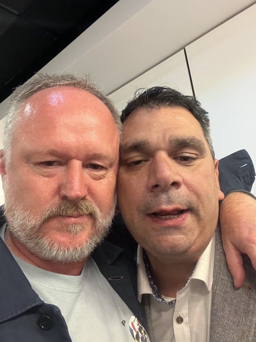 boormansteve's tweet photo. Some building lads from@manchester invited us into a box to watch my forest then a couple of forest lads banged on the box #nffc embarrassing us don’t gob off before the deal is done boys https://t.co/phYgvS1YMm