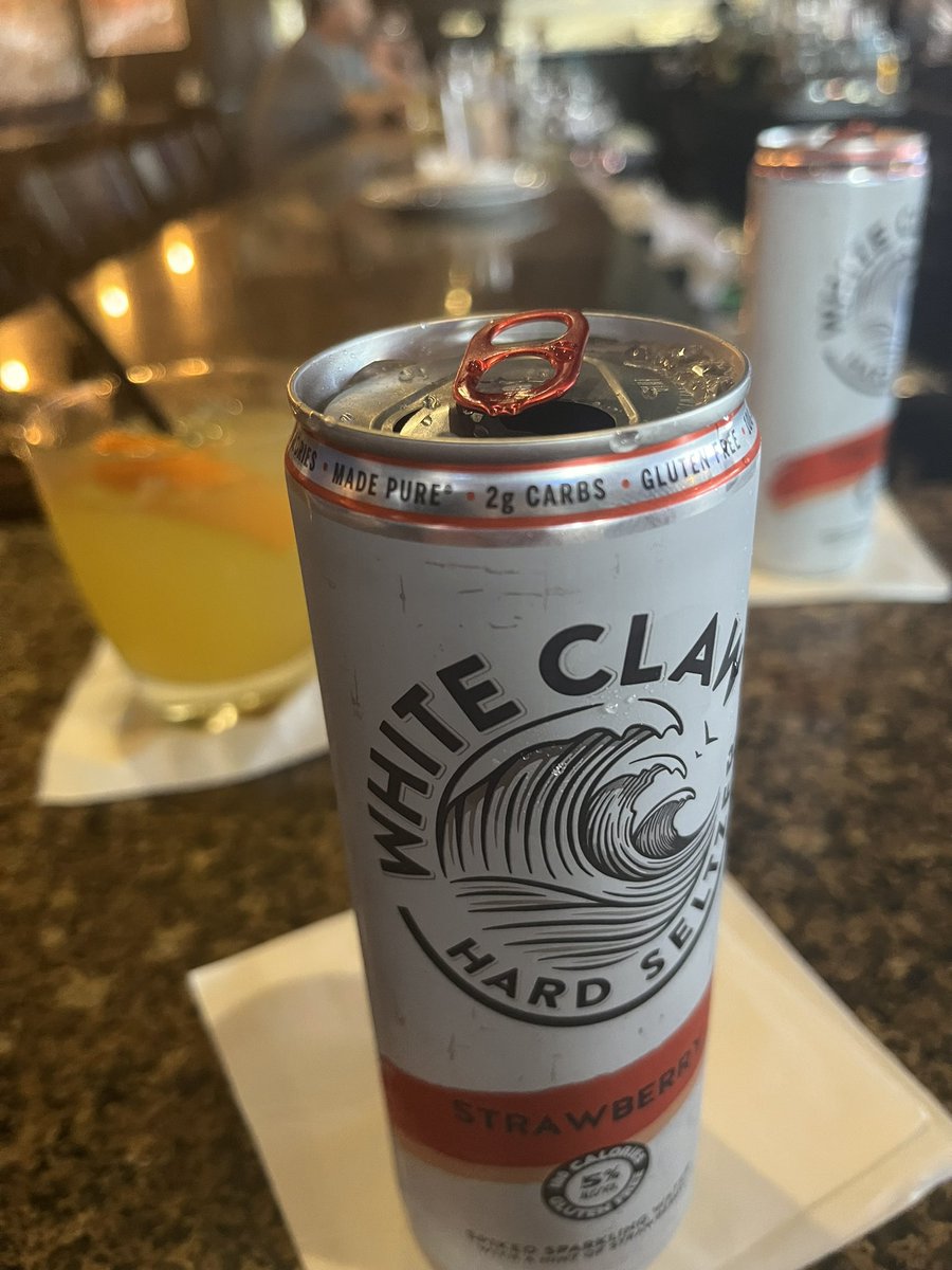 wuzupvanilaface's tweet photo. Day drinking shall commence https://t.co/Os1lsdo6zl