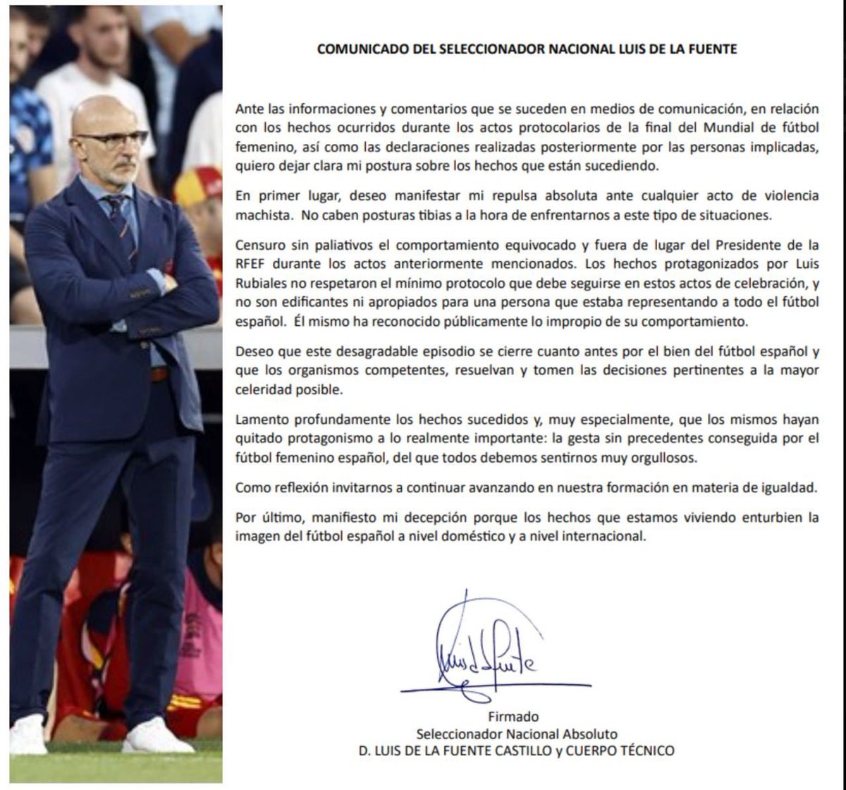 ¿Como puede ser Luis de la Fuente tan impresentable? Después de aplaudir efusivamente el bochornoso discurso de Rubiales tiene la desfachatez de decir "No caben posturas tibias a la hora de enfrentarse a estas situaciones"🤮😵‍💫 Dimite ya que no te queremos Luis!😡