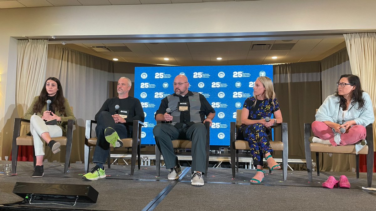 DaniNierenberg's tweet photo. "Industrial animal agriculture is highly subsidized ...
Higher welfare, regenerative farming doesn't have that same level of support," says Maral Cavner @ASPCA 

#HogFarmerCelebration https://t.co/GV3y6TLzvX