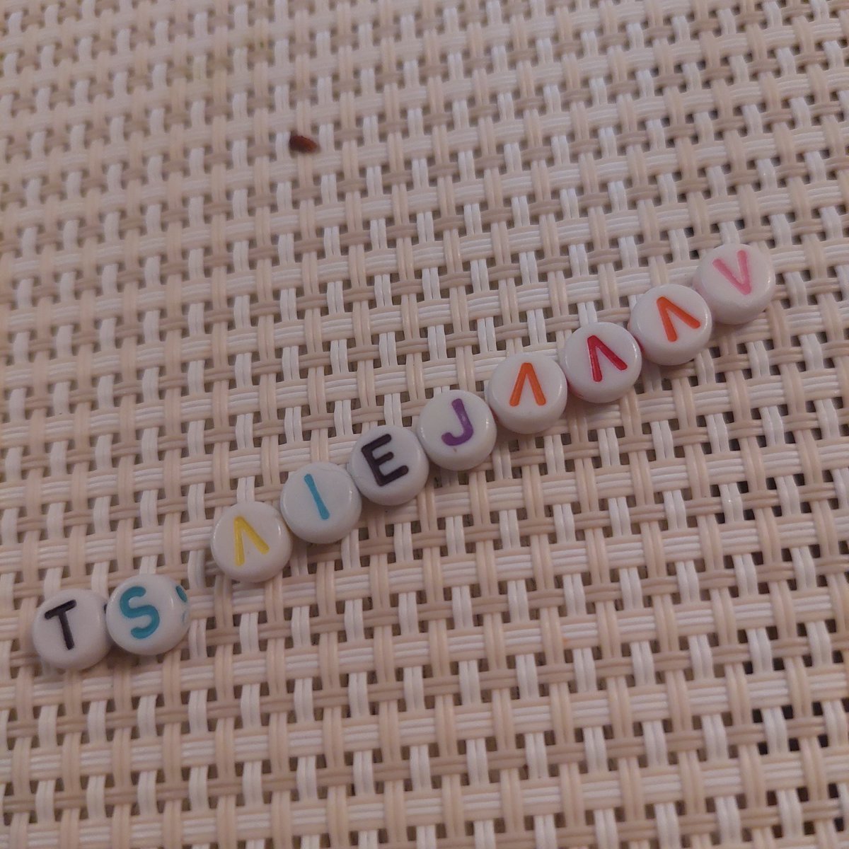 yortch0029's tweet photo. Mis pulseras 🤭 #MexicoCityTSTheErasTour https://t.co/0f1HfmNVXQ