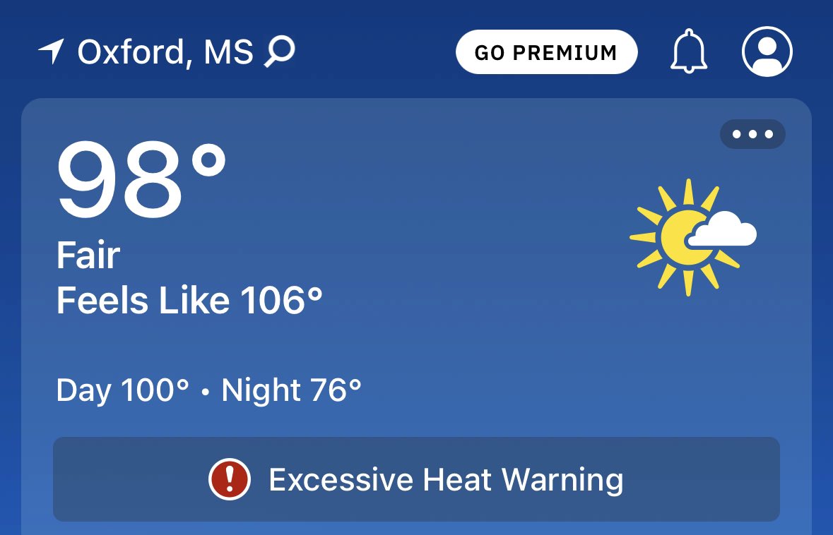 CoastRebDMR's tweet photo. You know i don’t mind this weather as long as I’m at the pool or the out on the boat at the islands with a margarita in my hand, swimsuit on and lots of sunscreen. But…I am not. This is too hot 🥵 #wheresfall https://t.co/K4lSwkbHCi