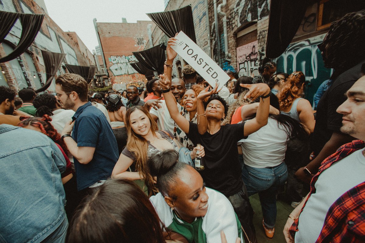 ToastedLife's tweet image. Catch you all at our Los Angeles day party today starting at 3pm at Resident LA linktree.com/toastedlife