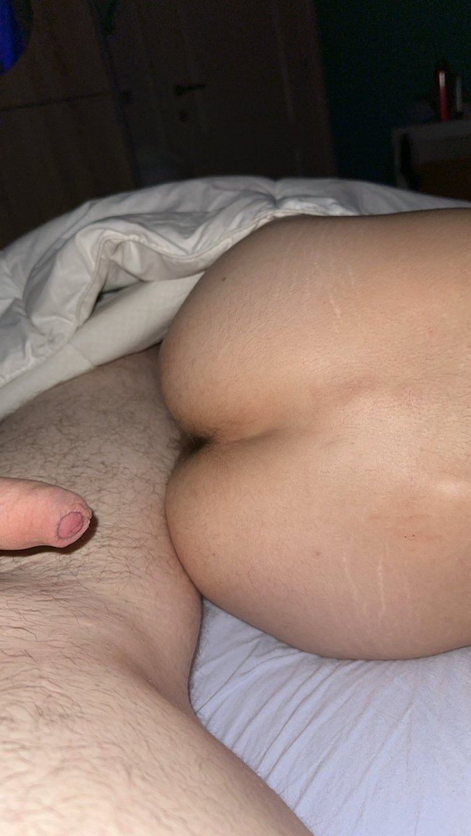 Gcouple20's tweet photo. Who is ready to get fucked?😈😈@BelgianCocks @Belgium_Gay_Boy @TwinkBelgium @BelgianGays https://t.co/fMRe6OHp65