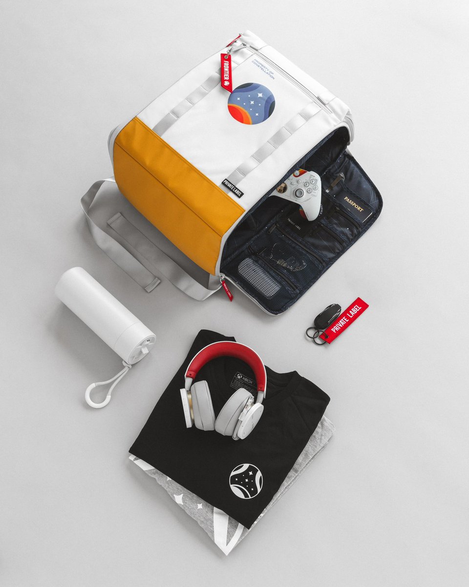 XboxStudio's tweet photo. OFICIAL 🚀

Ya tenemos la primera mirada oficial a la mochila conmemorativa de edición limitada #Starfield x Private Label.

Estará disponible el 31 de Agosto a de manera exclusiva en la web de Private Label: https://t.co/D1qp7VUZDL https://t.co/WmUIM37PFg