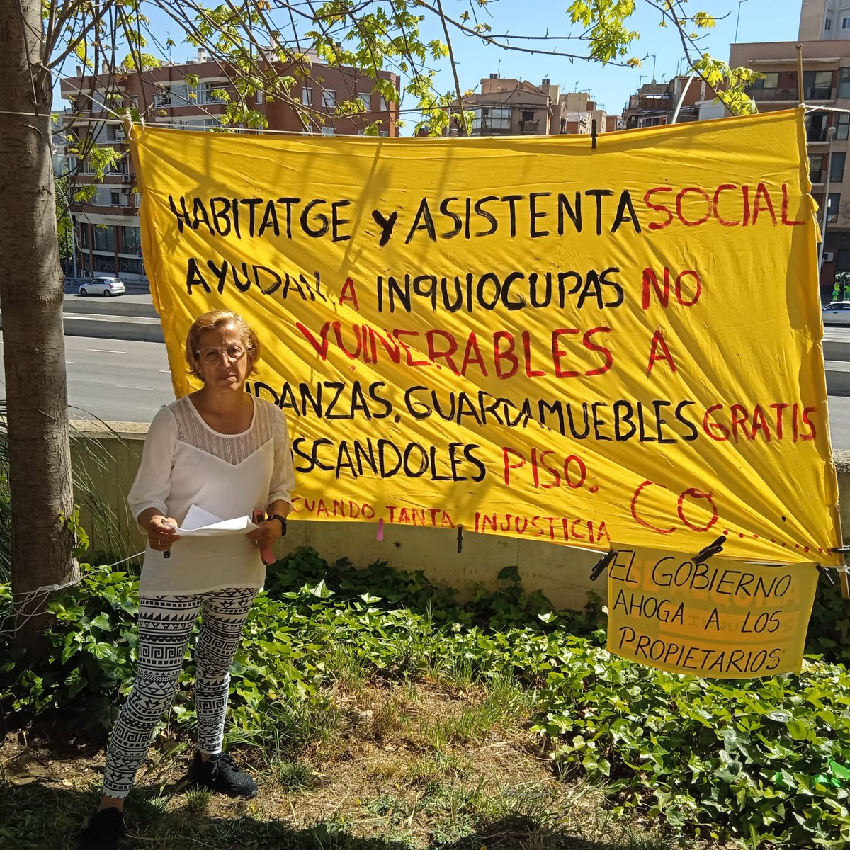 PaquiGutirrez7's tweet photo. Vergüenza de país y vergüenza ser española .somos víctimas de 1 y 2 erika susi rocio ana maika ect. Lo mismos si nos hubiesen dado un picó .no .nos hubiese costado sudor y lágrimas recuperar nuestras casas https://t.co/poJTkiPA0y